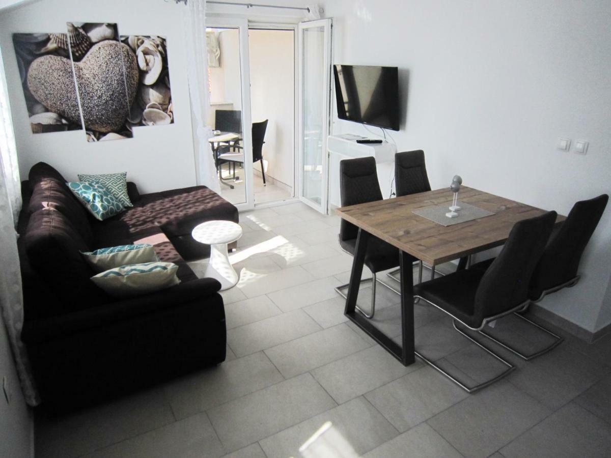 M&B Guest House Srima Zewnętrze zdjęcie
