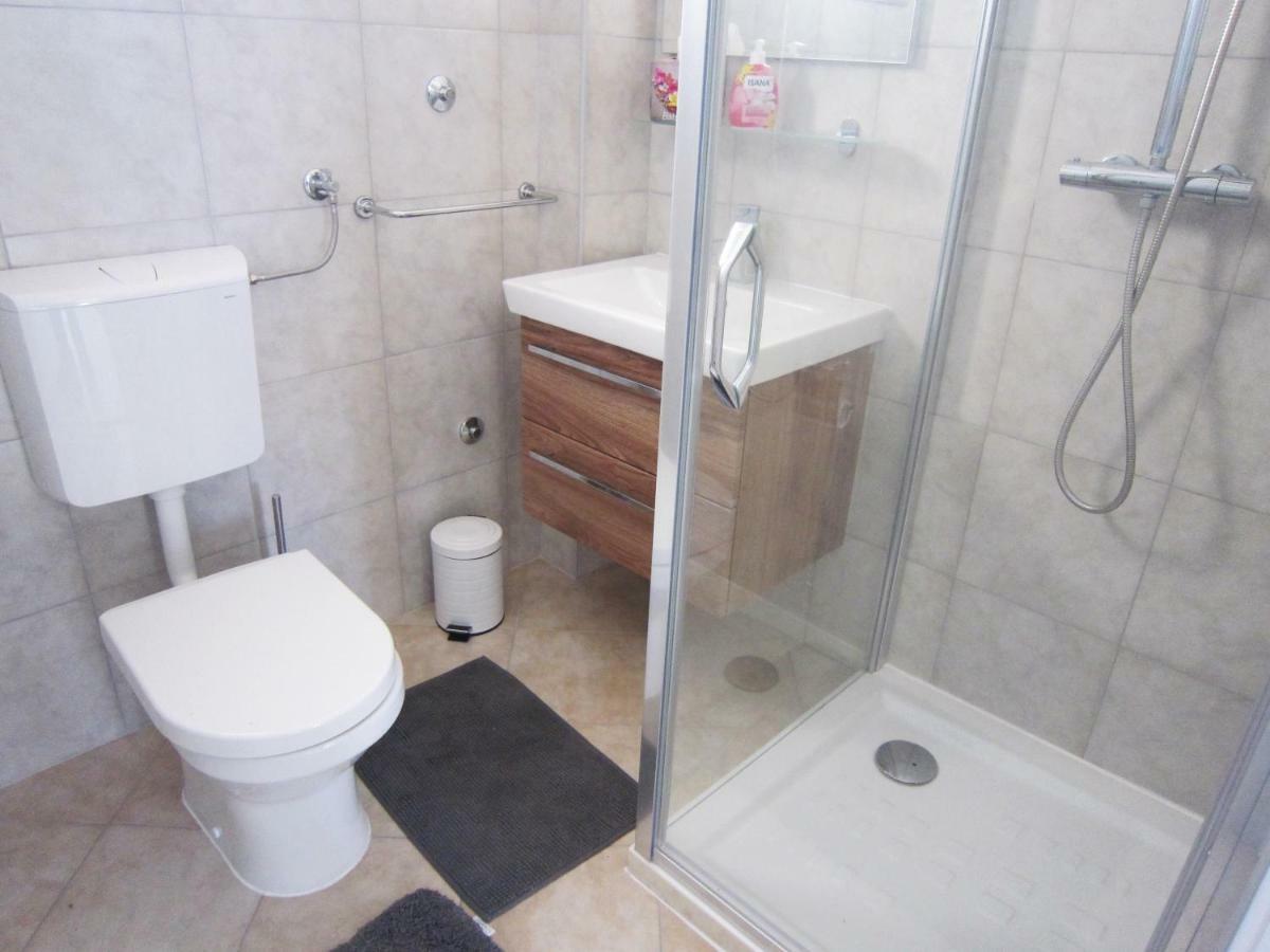 M&B Guest House Srima Zewnętrze zdjęcie